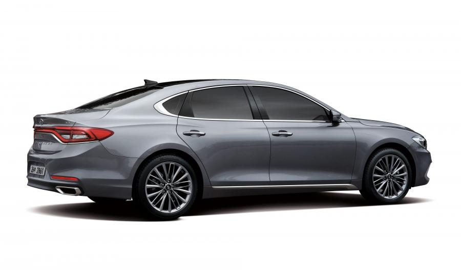  Hyundai Grandeur (IG) 2016 года  (фото 10 из 17)